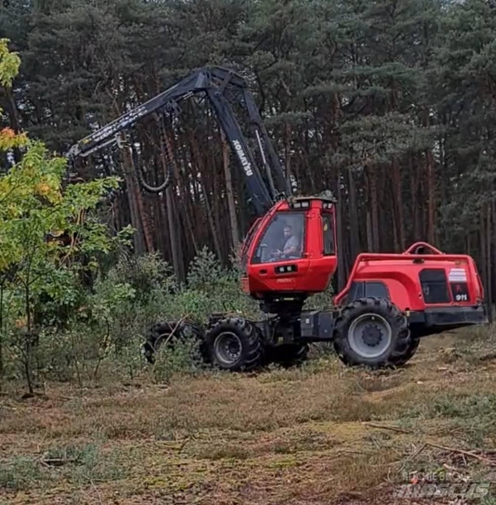 Komatsu 911.6 ハーベスター