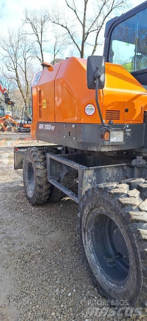 Doosan DX 100 W-7 ホイール式油圧ショベル（パワーショベル・ユンボ・バックホー）