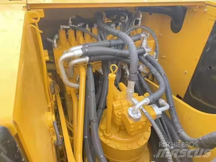 CAT CAT320D2 中型油圧ショベル 7ｔ-12ｔ（ユンボ・パワーショベル・バックホー）