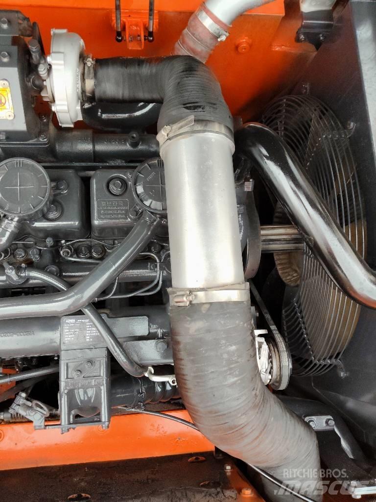 Doosan DX300 大型油圧ショベル12t以上（パワーショベル・ユンボ）