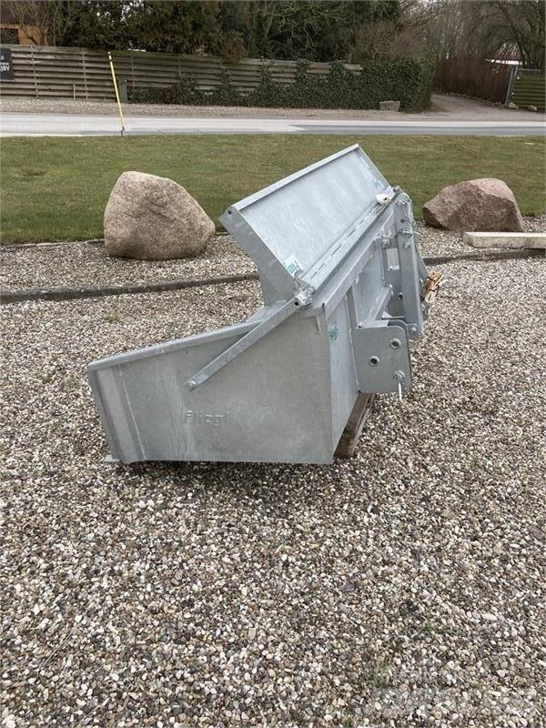 Fliegl 1,2 - 2,2 meter その他トラクターアクセサリー・アタッチメント