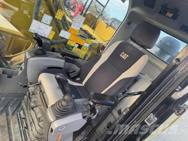 CAT 323 EL 大型油圧ショベル12t以上（パワーショベル・ユンボ）