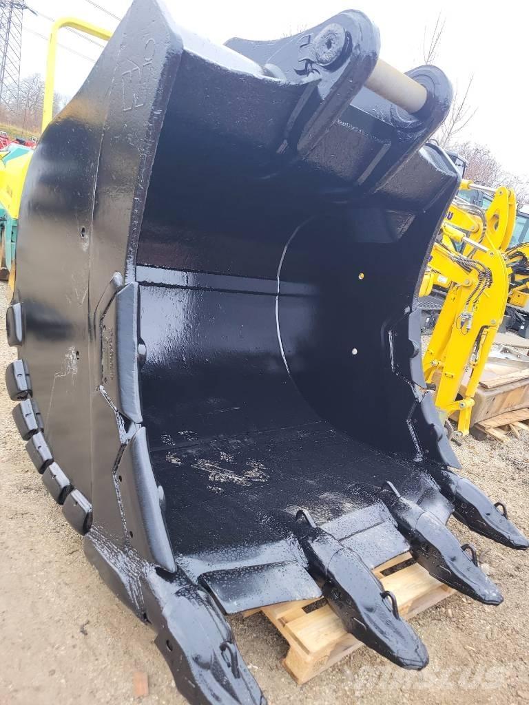 Komatsu Winkelbauer バックホー
