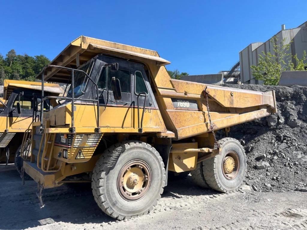 CAT 769 D リジットフレーム式ダンプトラック