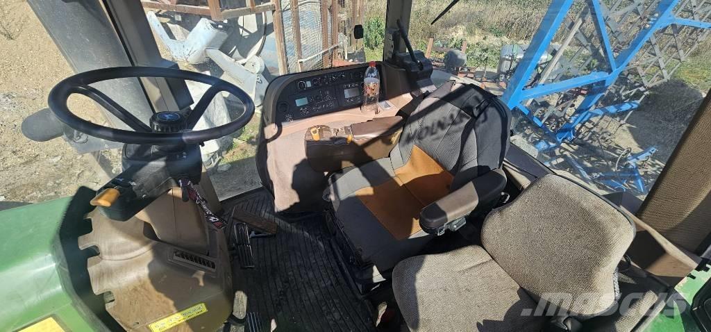 John Deere 8530 トラクター