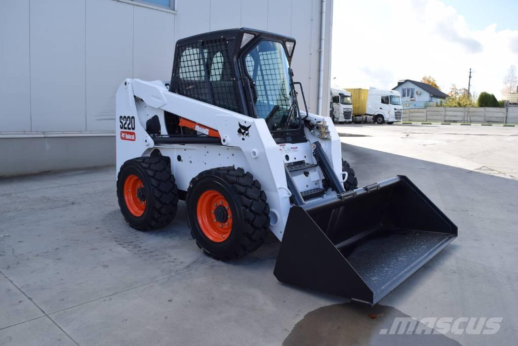 Bobcat S 220 スキッドステアローダー
