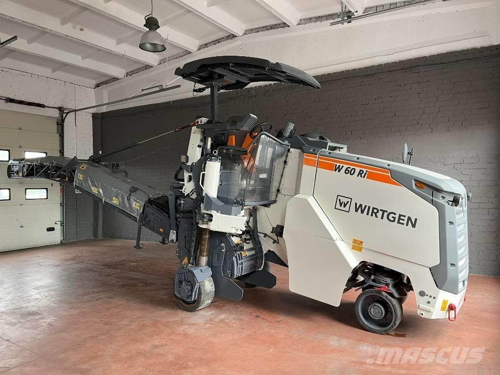 Wirtgen W 60 Ri アスファルトコールドミリングマシーン