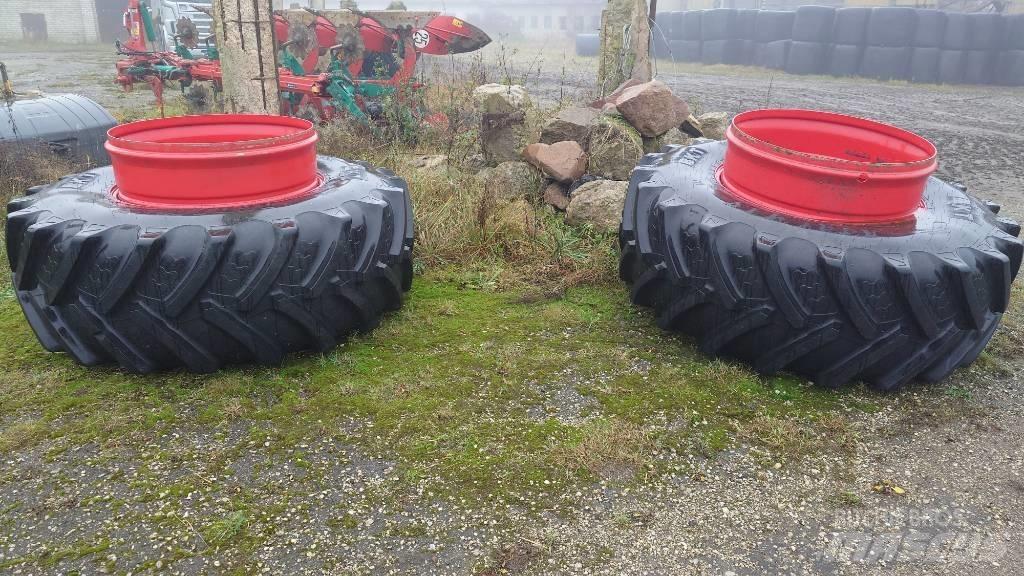 Fendt 724 Profi Plus トラクター