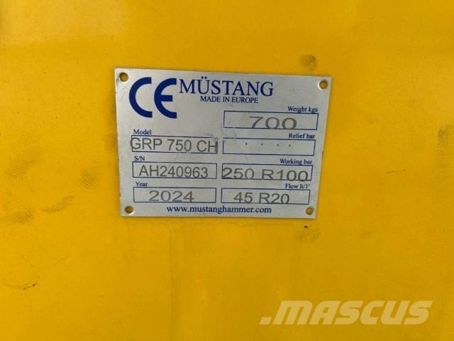 Mustang GRP 750 CH グラップル