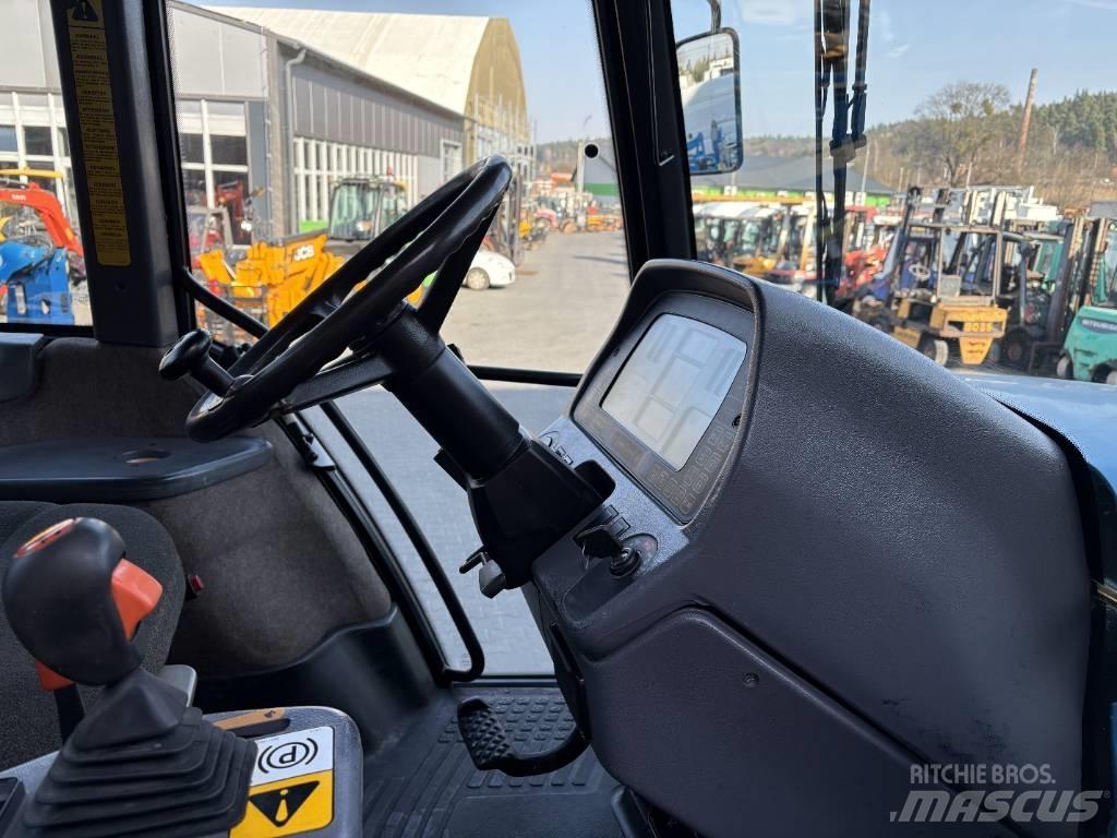 New Holland 8870 トラクター