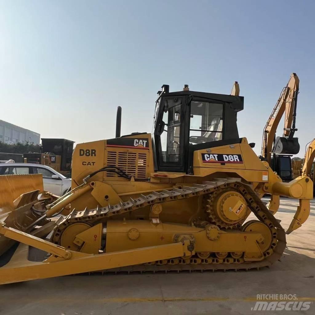 CAT D 8 R ブルドーザー