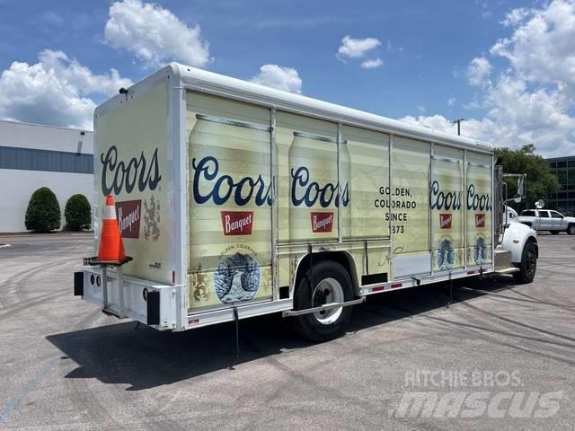 Peterbilt 337 飲料運送車両