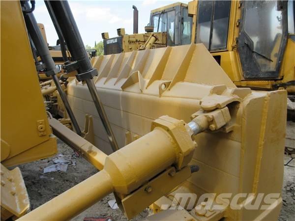 CAT D 6 R ブルドーザー