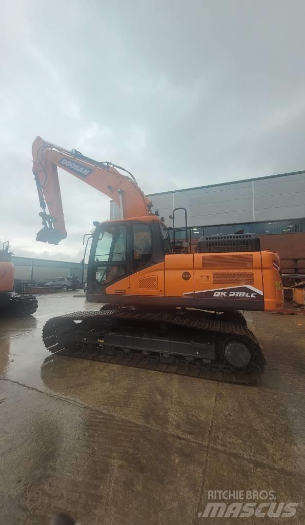 Doosan DX 210 LC-7 大型油圧ショベル12t以上（パワーショベル・ユンボ）