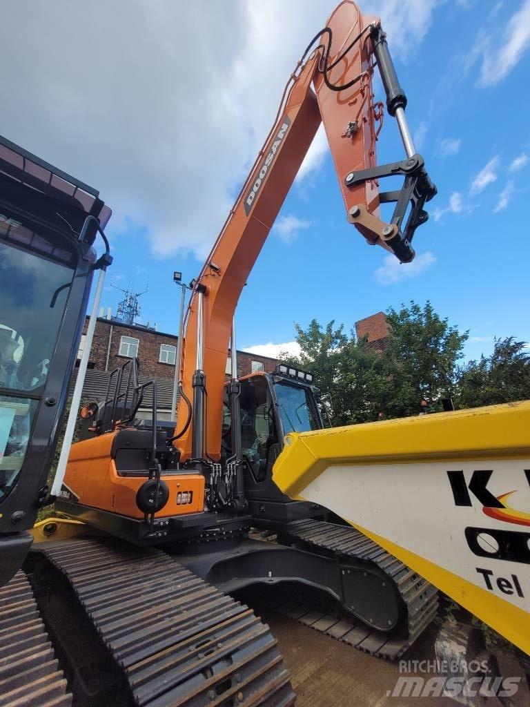 Doosan DX 210 LC-7 大型油圧ショベル12t以上（パワーショベル・ユンボ）