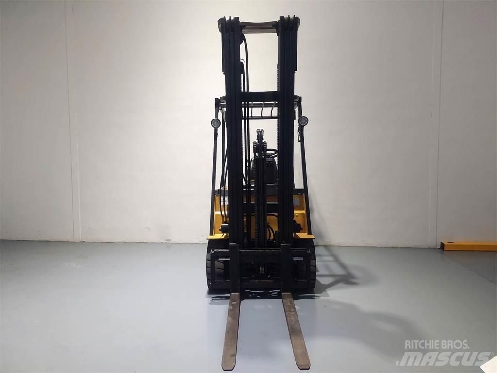 CAT EP25K PAC バッテリーフォークリフト