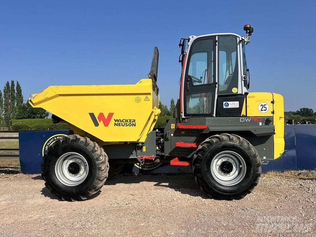 Wacker Neuson DW90 サイト　ダンプ