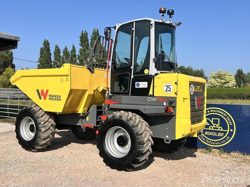 Wacker Neuson DW90 サイト　ダンプ