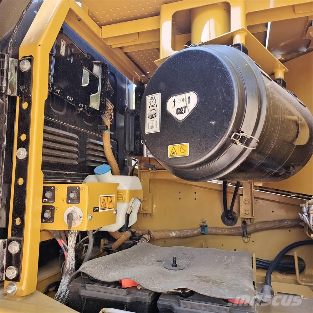 CAT 320 GC 大型油圧ショベル12t以上（パワーショベル・ユンボ）