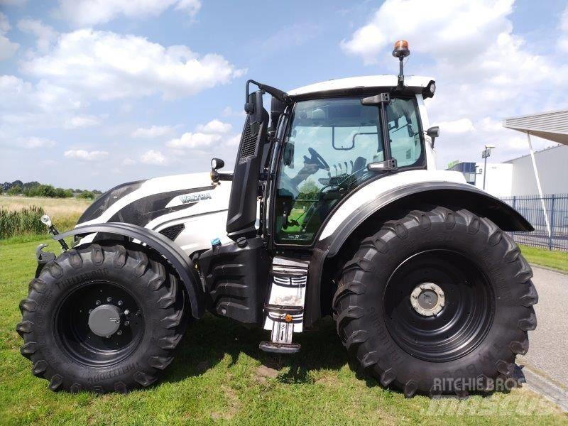 Valtra T 175 A トラクター