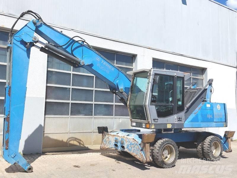 Fuchs MHL 320 廃棄物／工業産廃処理機