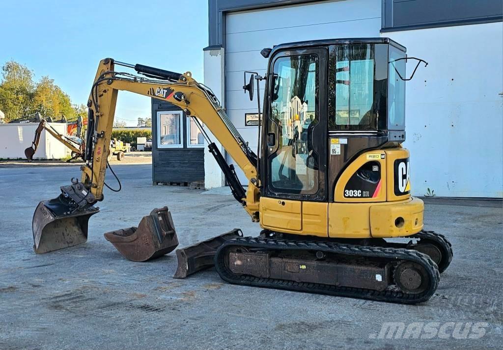 CAT 303 CR ミニ油圧ショベル 7t以下（ミニユンボ・ミニディガー）
