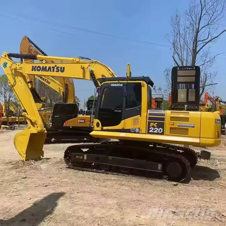 Komatsu PC220-8 大型油圧ショベル12t以上（パワーショベル・ユンボ）