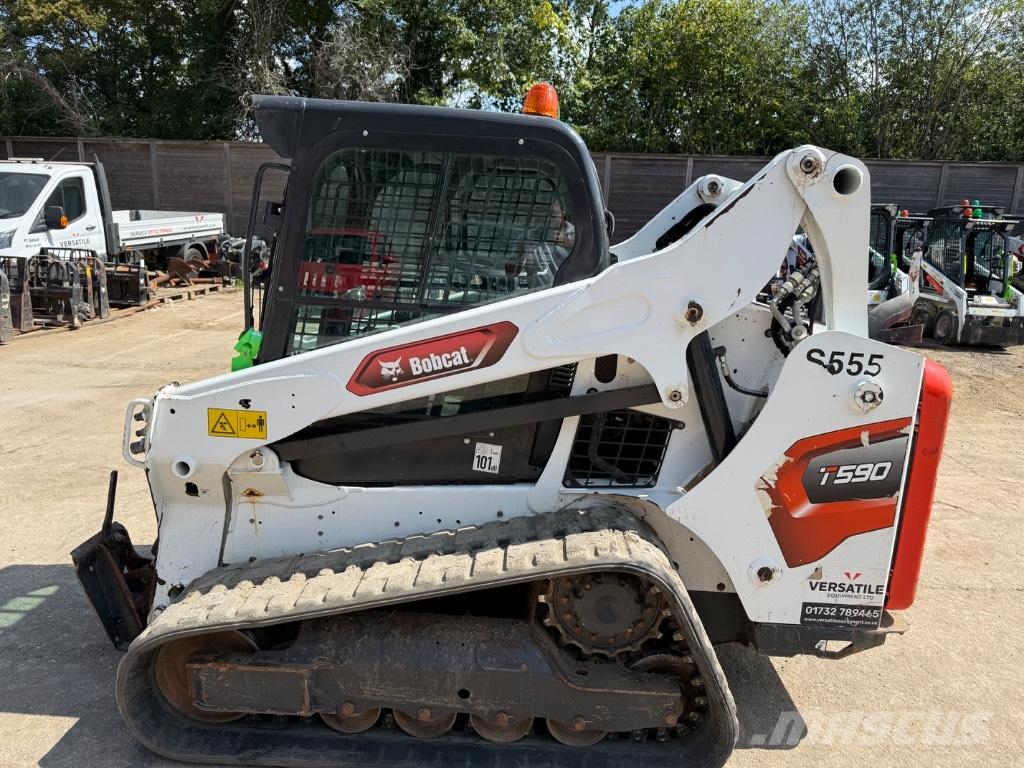 Bobcat T 590 HF スキッドステアローダー