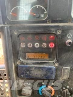 CAT D6N ブルドーザー