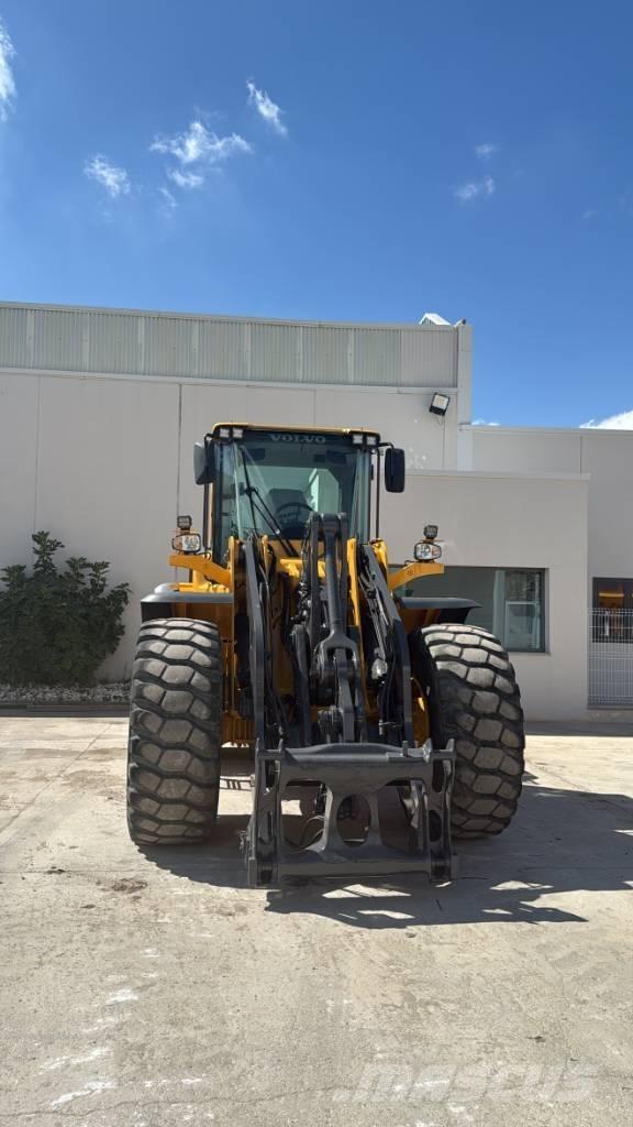 Volvo L 110 F ホイールローダー・タイヤショベル