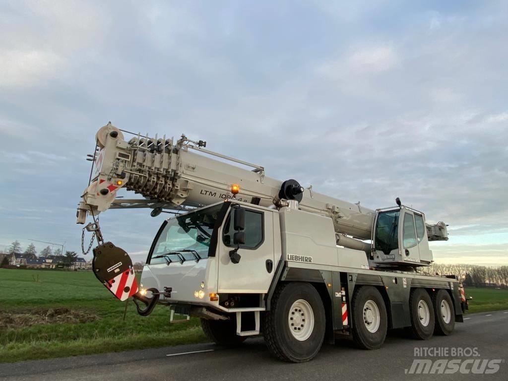 Liebherr LTM1090-4.2 オールテレーンクレーン
