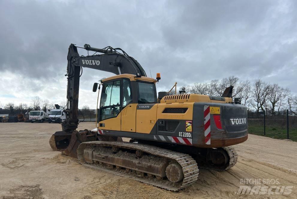Volvo EC 220 DL 大型油圧ショベル12t以上（パワーショベル・ユンボ）