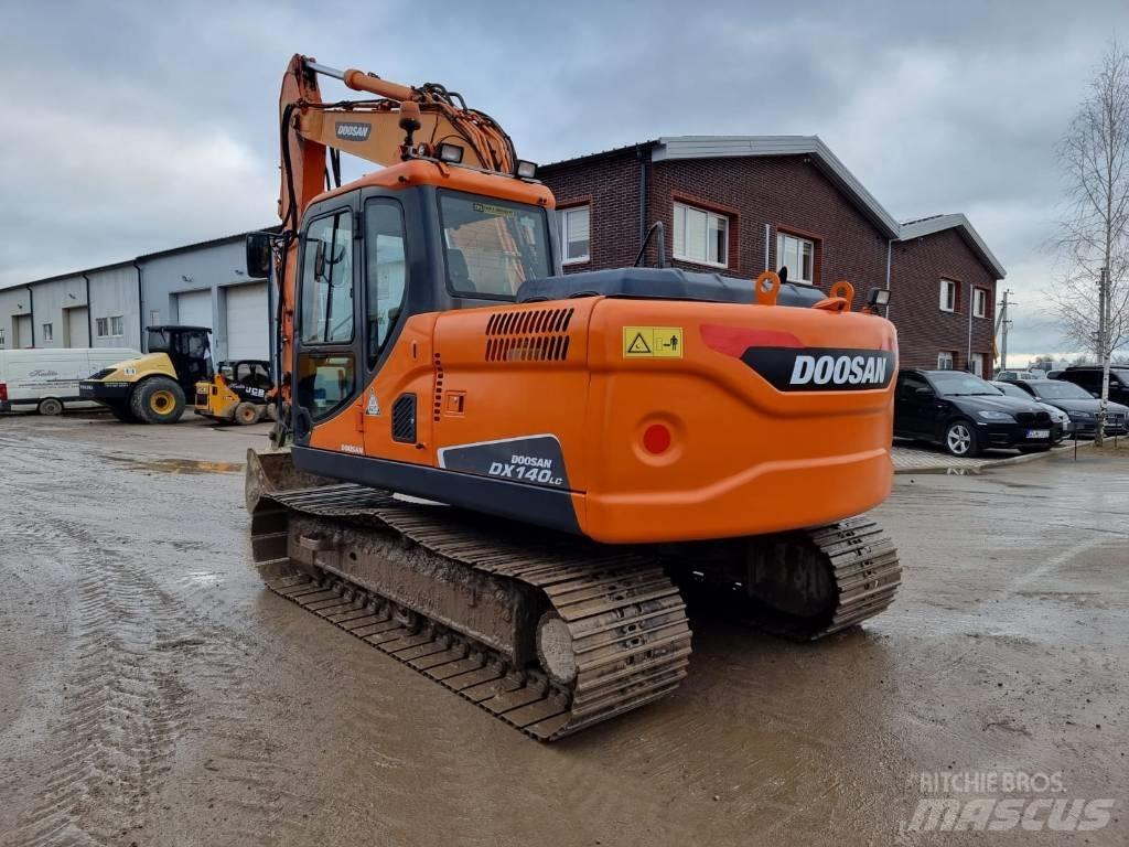 Doosan DX 140 LC 大型油圧ショベル12t以上（パワーショベル・ユンボ）