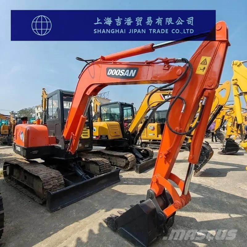Doosan DH 55 ミニ油圧ショベル 7t以下（ミニユンボ・ミニディガー）