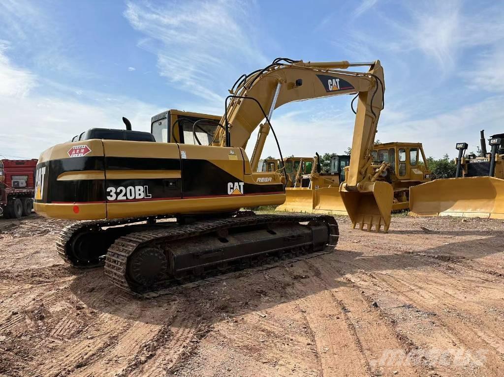 CAT 320BL 大型油圧ショベル12t以上（パワーショベル・ユンボ）