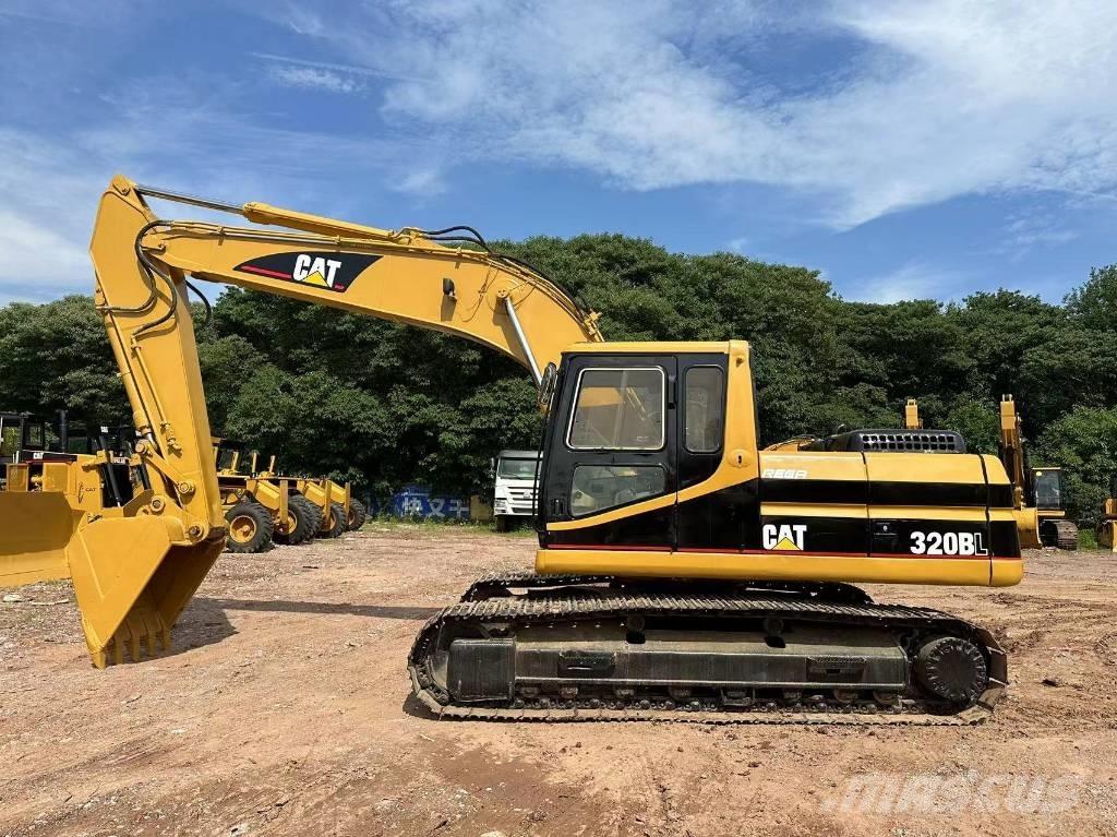 CAT 320BL 大型油圧ショベル12t以上（パワーショベル・ユンボ）