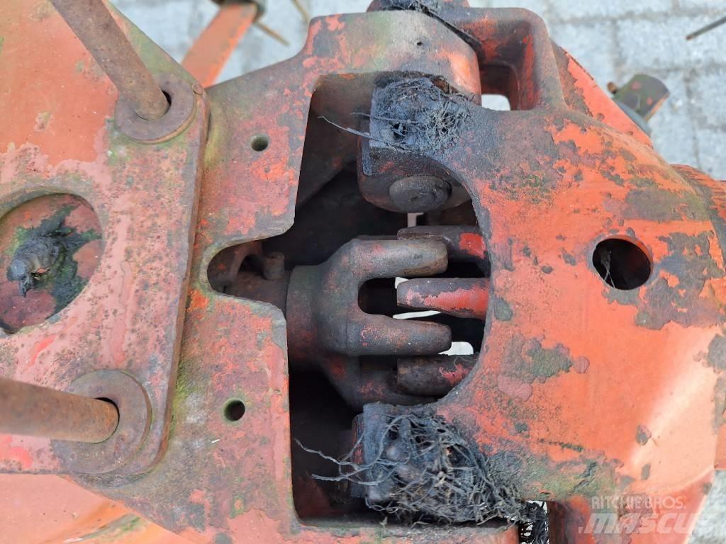 Kuhn GF 8501 T テッダー・テッダーレーキ