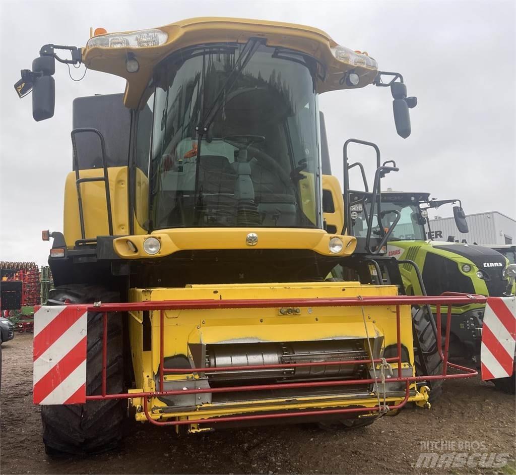 New Holland CR 980 コンバイン