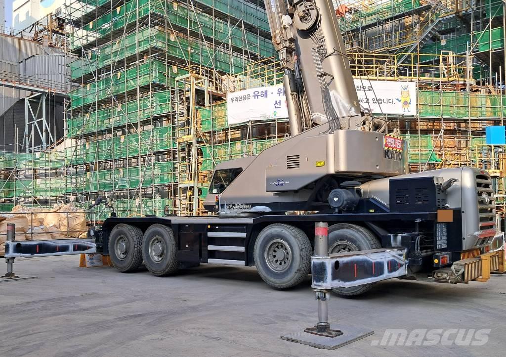 Kato KR-75H ラフテレーンクレーン