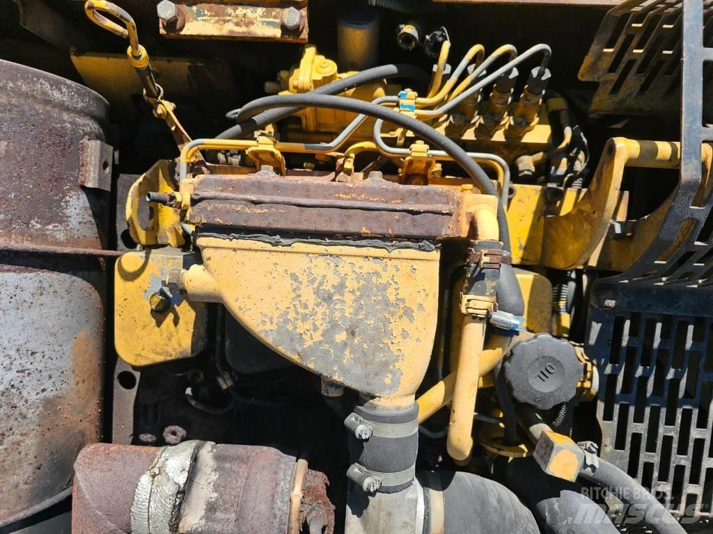 Komatsu PW 170-6 ホイール式油圧ショベル（パワーショベル・ユンボ・バックホー）