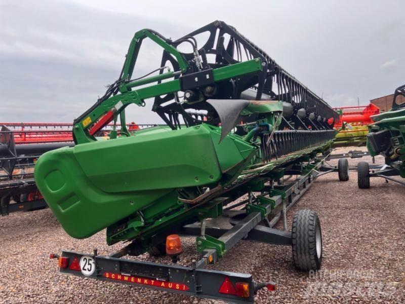 John Deere T 670 コンバイン