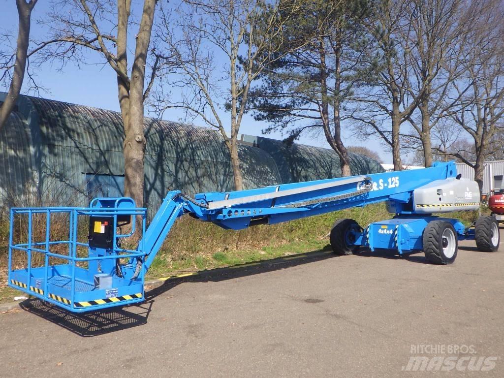 Genie S125 ブームリフト　直伸型