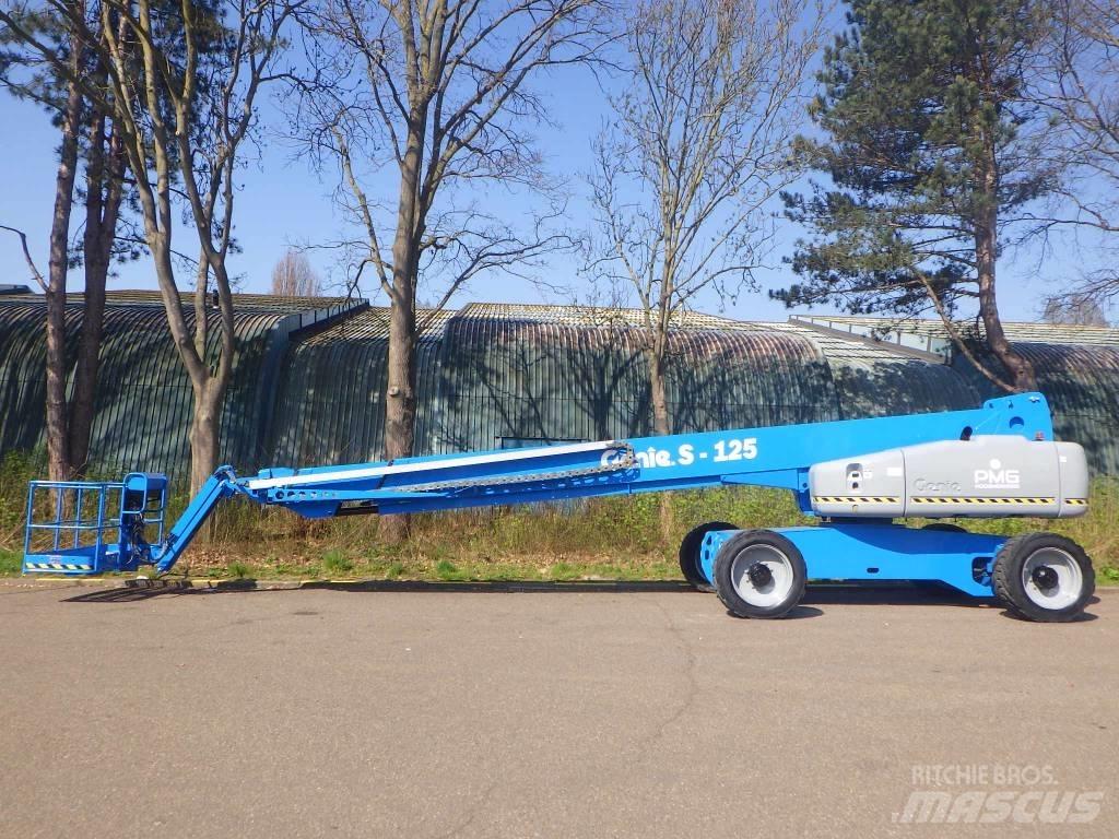Genie S125 ブームリフト　直伸型
