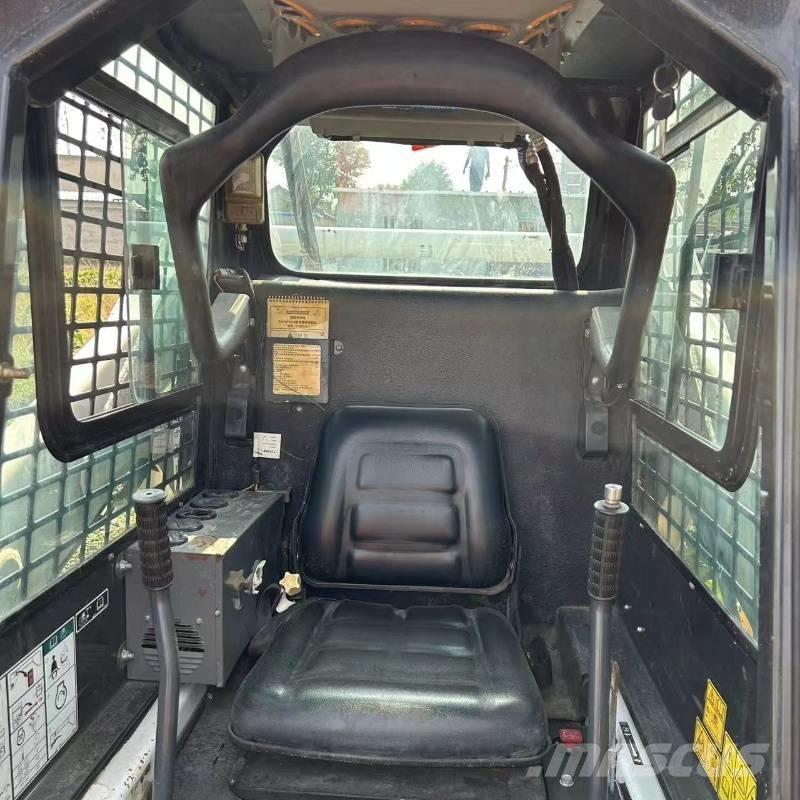 Bobcat S 18 スキッドステアローダー