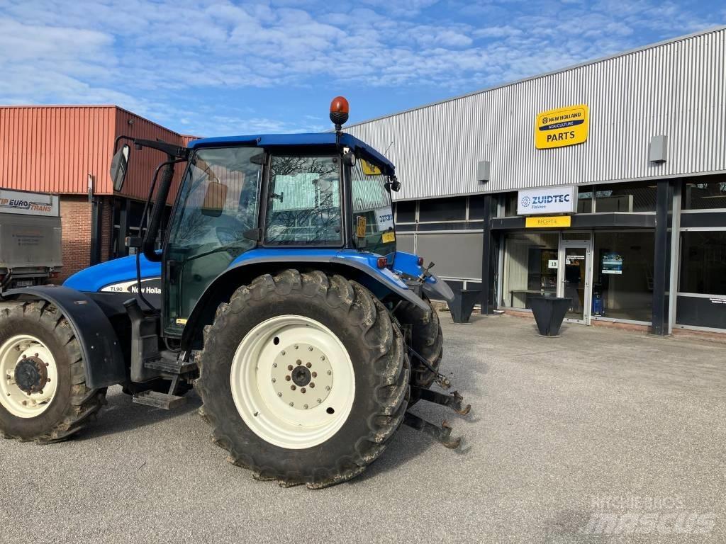 New Holland TL 90 トラクター