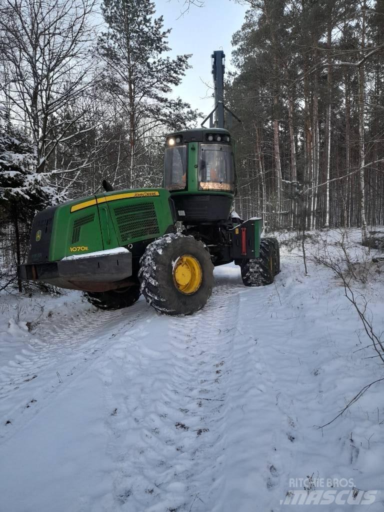 John Deere 1070 E ハーベスター