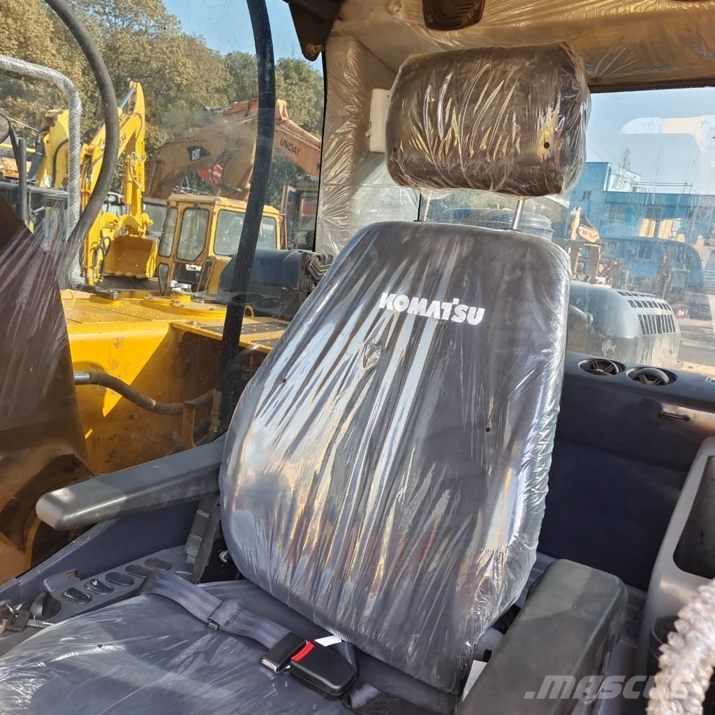 Komatsu PC 220 大型油圧ショベル12t以上（パワーショベル・ユンボ）