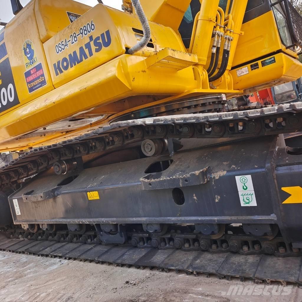 Komatsu PC 220 大型油圧ショベル12t以上（パワーショベル・ユンボ）