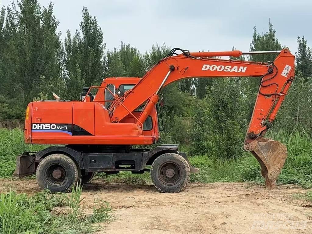 Doosan DH 150 W-7 ホイール式油圧ショベル（パワーショベル・ユンボ・バックホー）