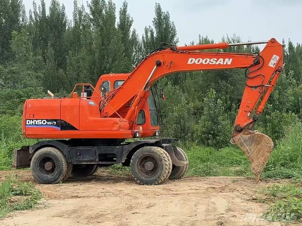 Doosan DH 150 W-7 ホイール式油圧ショベル（パワーショベル・ユンボ・バックホー）